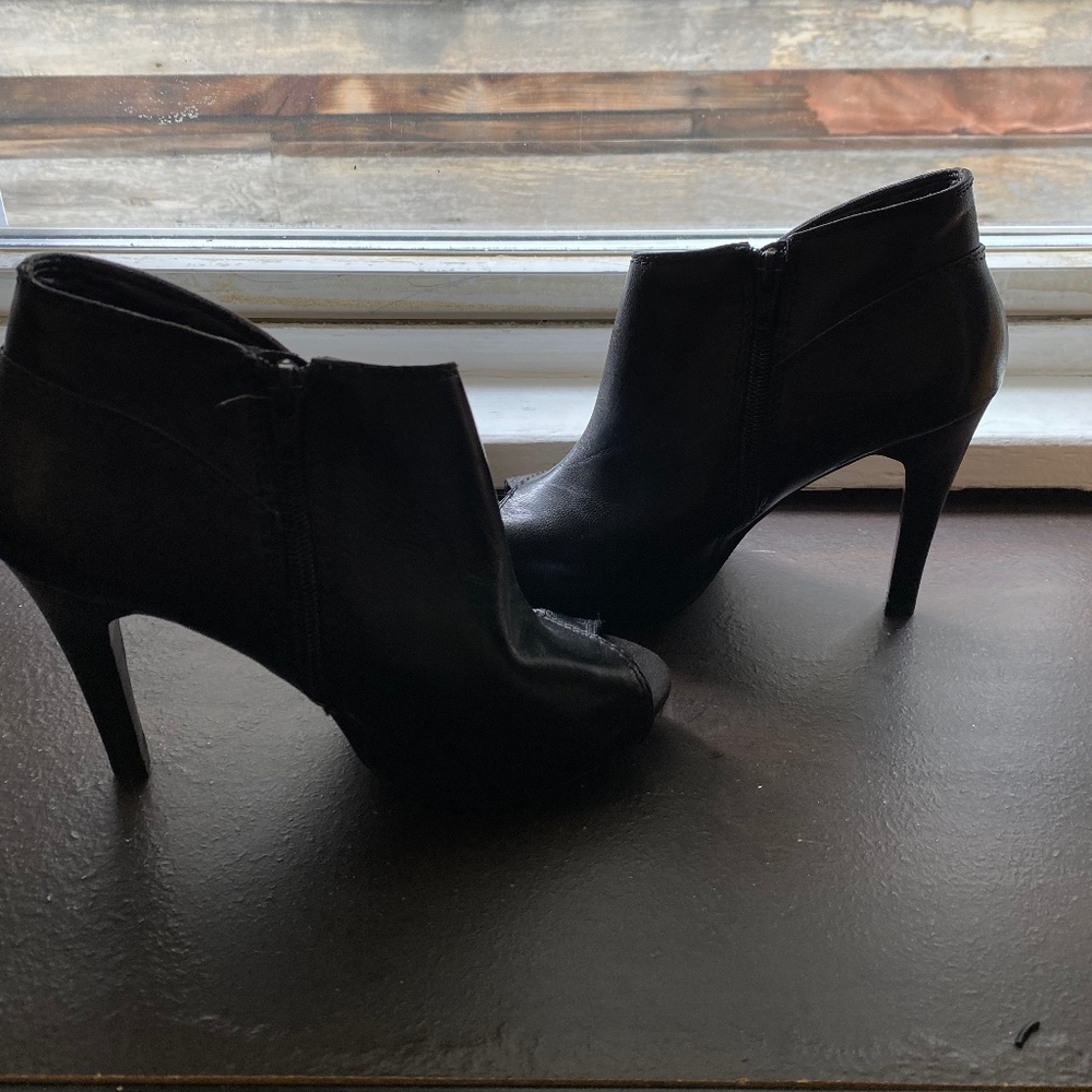 Black Nine West Heels